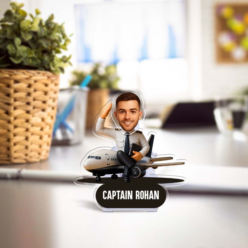 Personalized Pilot Caricature with Shaking Head Feature, Gift for Travelers, Pilots Airplane Lovers Funny Gift for Brother & Friends Solar Powered Moving Head